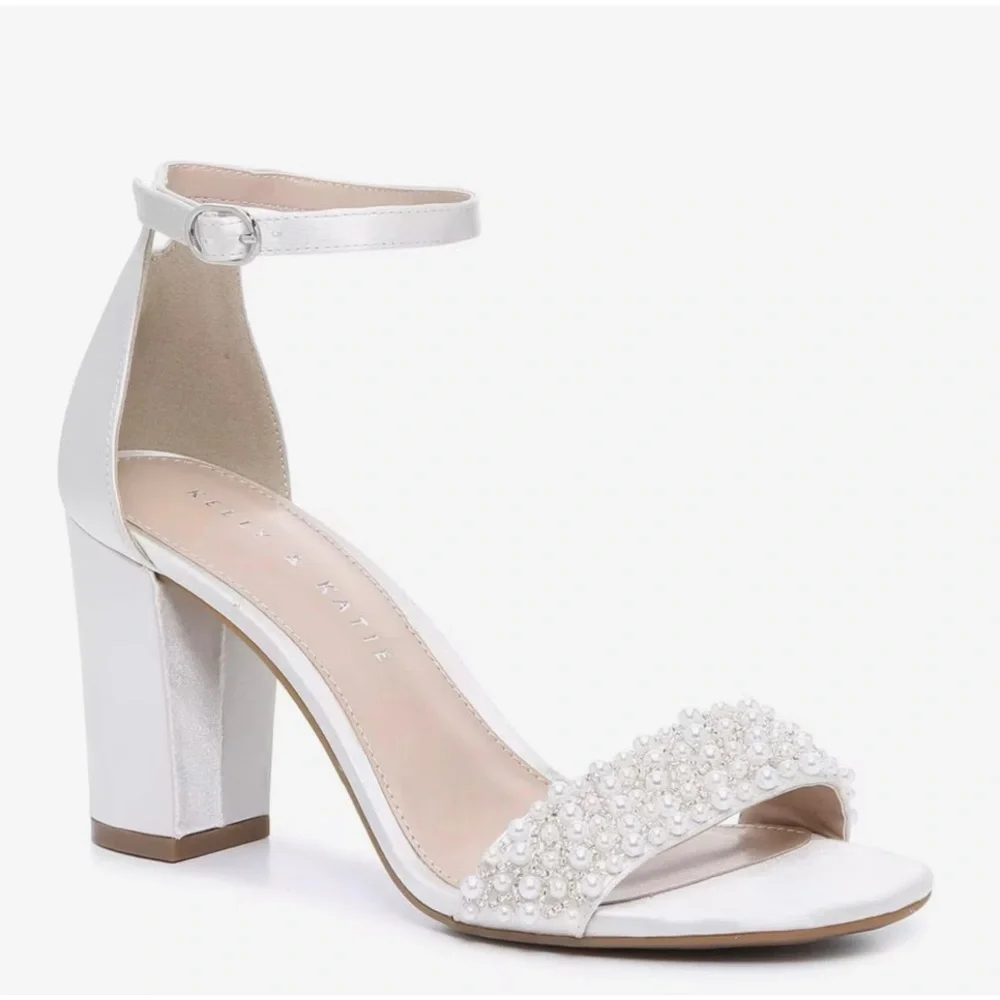 Kelly and Katie — Hildie Sandal - Picture 4 of 9